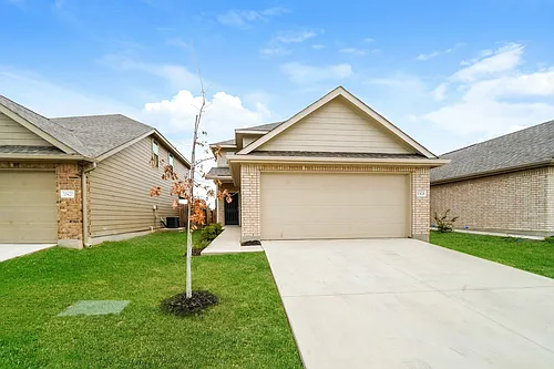 10424 Green Br Photo 1
