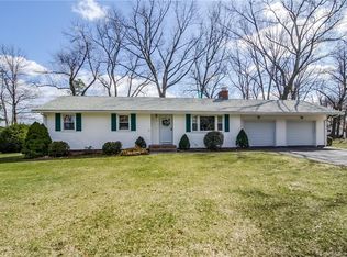 88 Hillside Manor Ave, Vernon, CT 06066