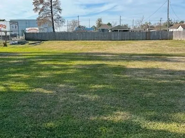 Laroussini St, Westwego, LA 70094