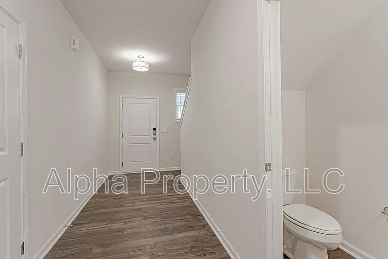 3 bed, 2.5 bath, 1549 sqft, $1,750 — Photo 4