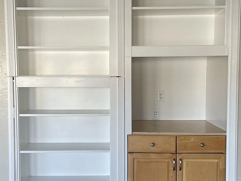501 Marbella Ln — Photo 8