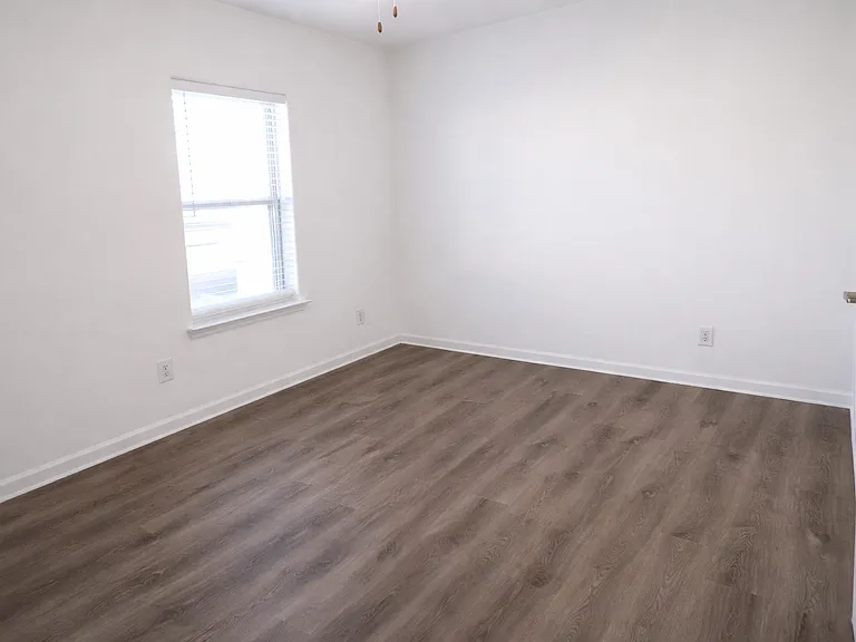 College Place Apartments — Photo 24