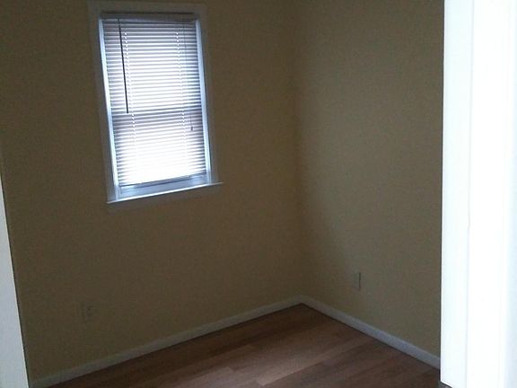 5th image of 84 Ohio Ave Floor 1