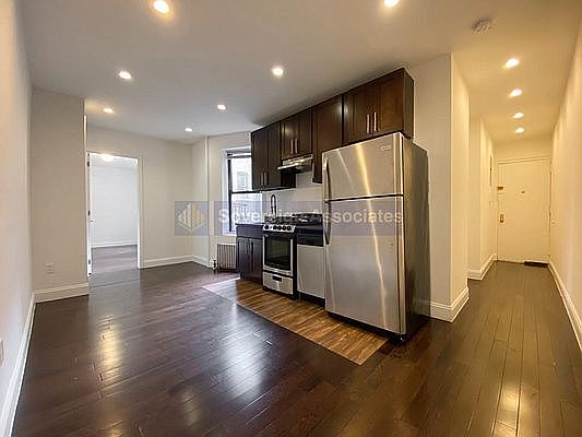 1st image of 3139 Broadway #31