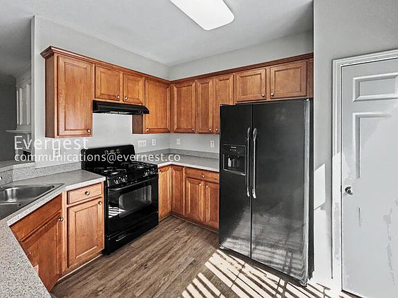 3rd image of 117 Finsbury Ln