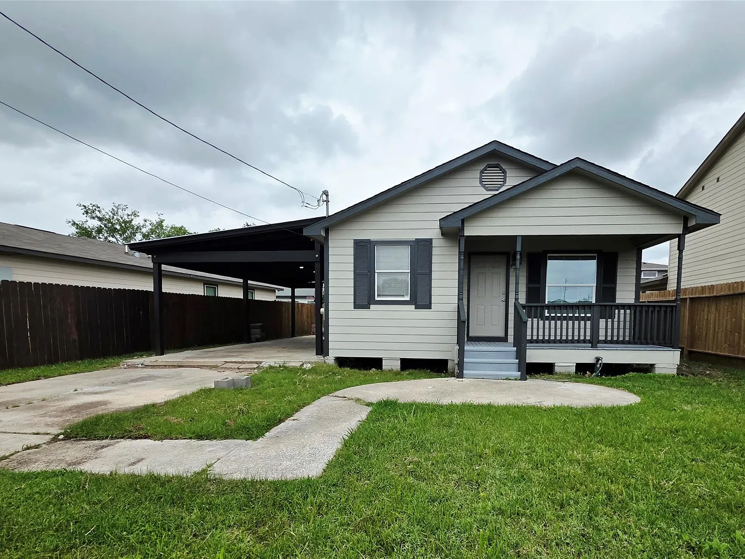 3 bed, 2.0 bath, 1010 sqft, $1,850 — Photo 3