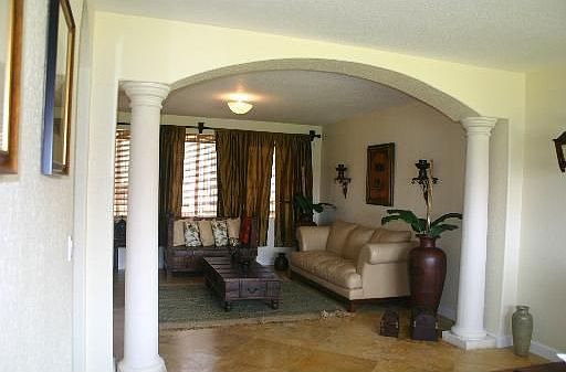 LIVING ROOM 4
