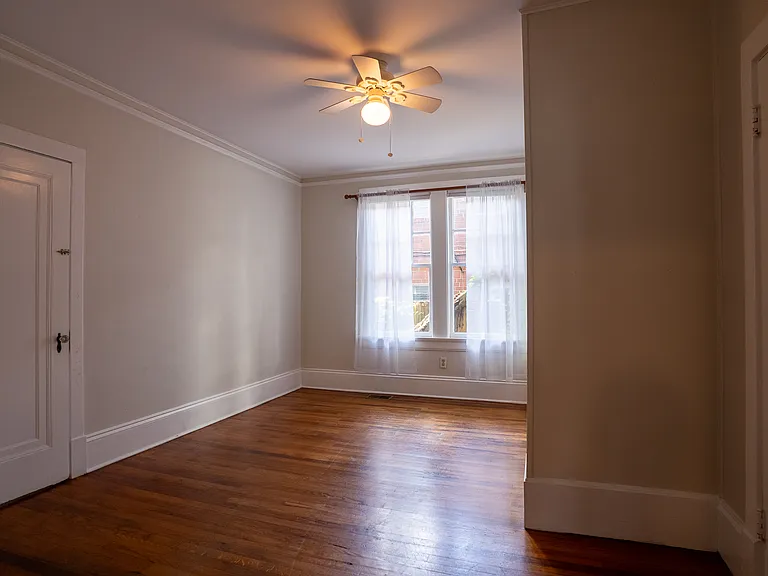 2733 Herschel St #1 — Photo 8