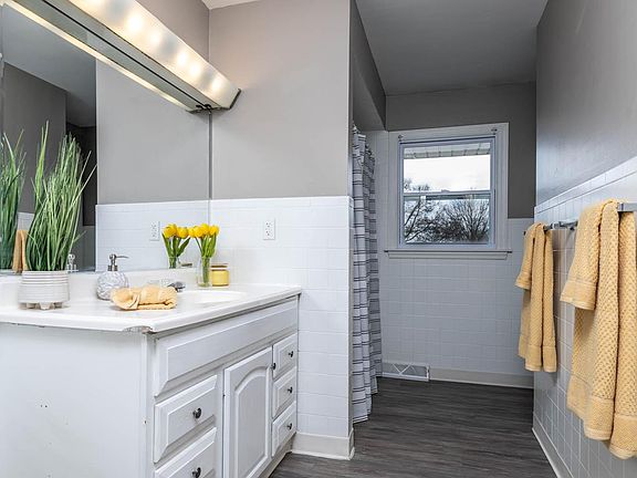 4th image of 4515 Apple Orchard Ln #4515