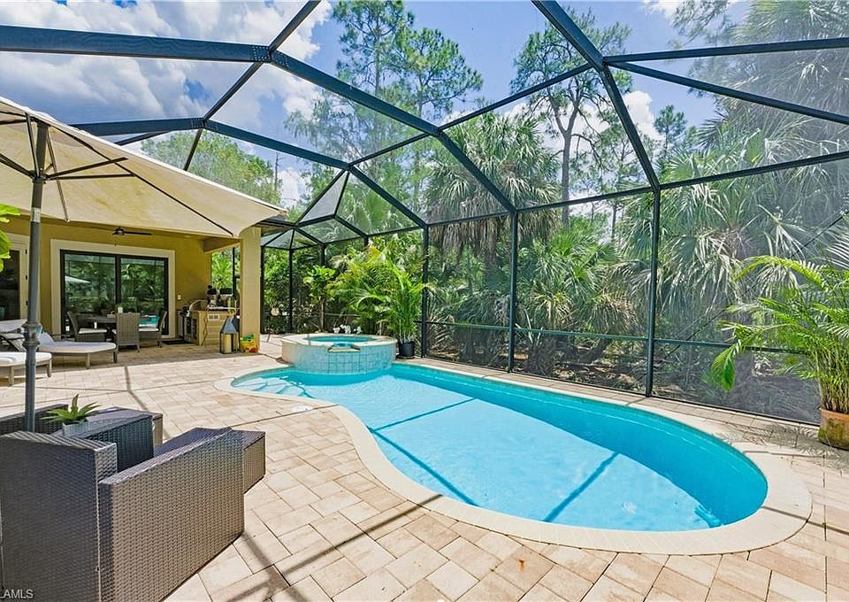 1st image of 1467 Mockingbird DR