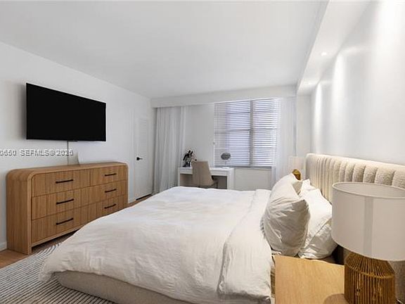 4th image of 5161 Collins Ave APT 411