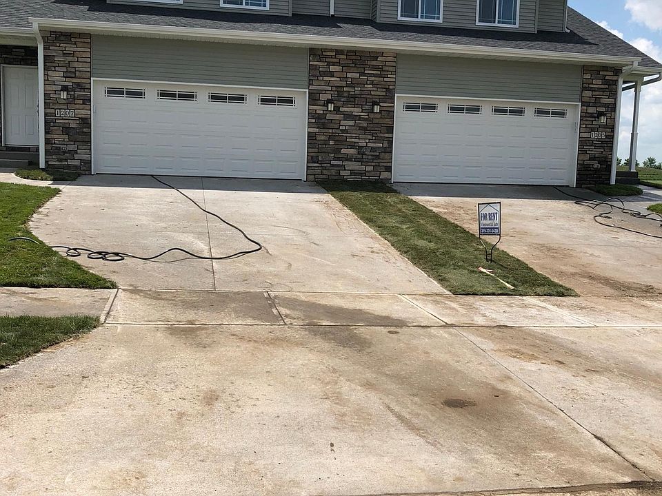 2nd image of 1225 Mary Ln