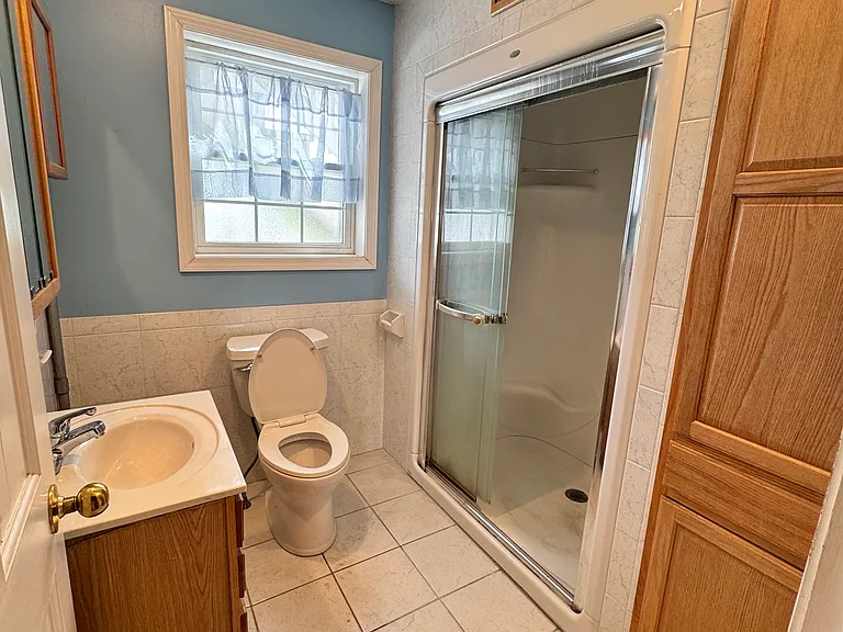 25 Pleasant St #1 — Photo 10