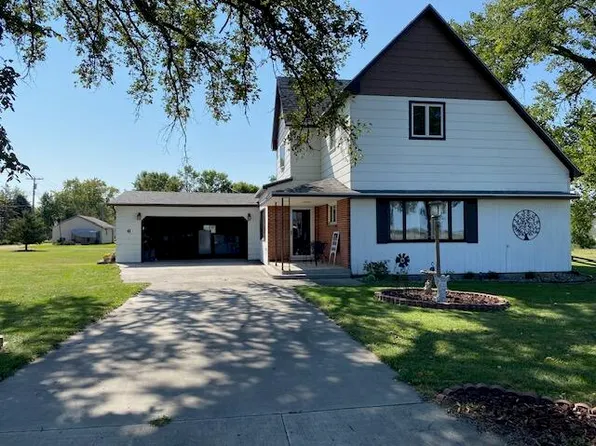 6 E 5th Ave, Groton, SD 57445