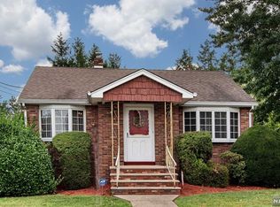 290 4th St, Saddle Brook, NJ 07663