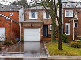 28 Lansbury Ct, Vaughan, ON