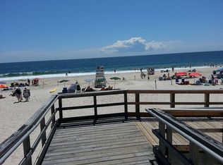 42 Brushy Neck Ln, Westhampton, NY 11977