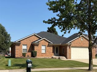 35050 Newport Ct, New Baltimore, MI 48047