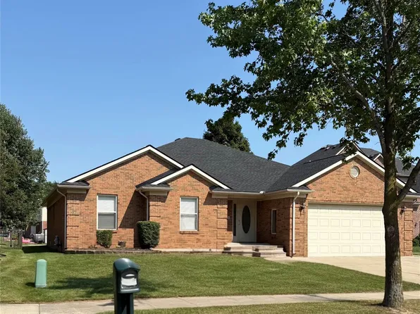35050 Newport Ct, New Baltimore, MI 48047