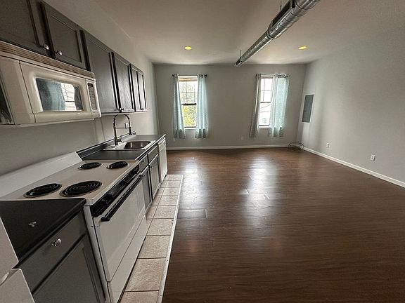 2nd image of 1313 N 15th St APT C