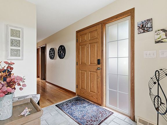 4th image of 2221 3rd St #B