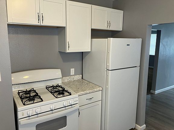 3rd image of 314 Grand Blvd