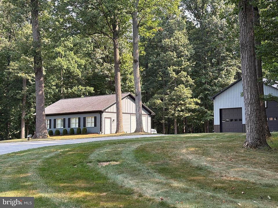 2nd image of 1704 Brehm Rd