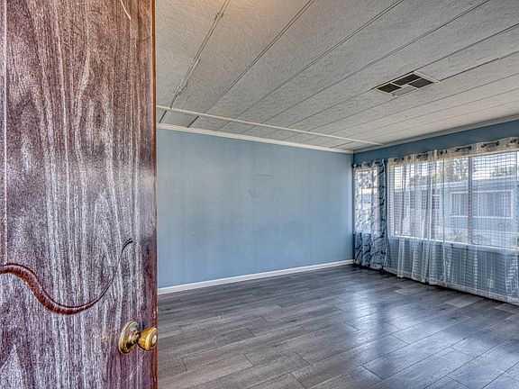 4th image of 255 E Bolivar St #119