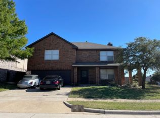 7000 Lake Roberts Way, Arlington, TX 76002