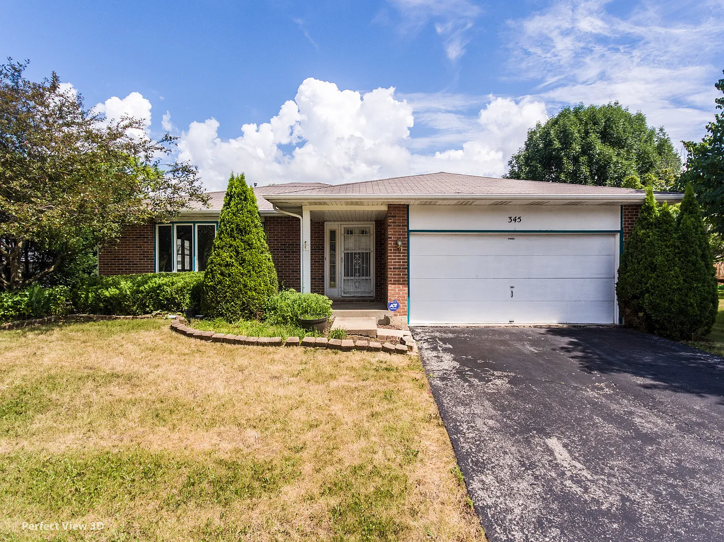 345 Chippewa Ln photo 1