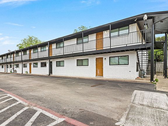 2nd image of 316 N Carroll Ave #202
