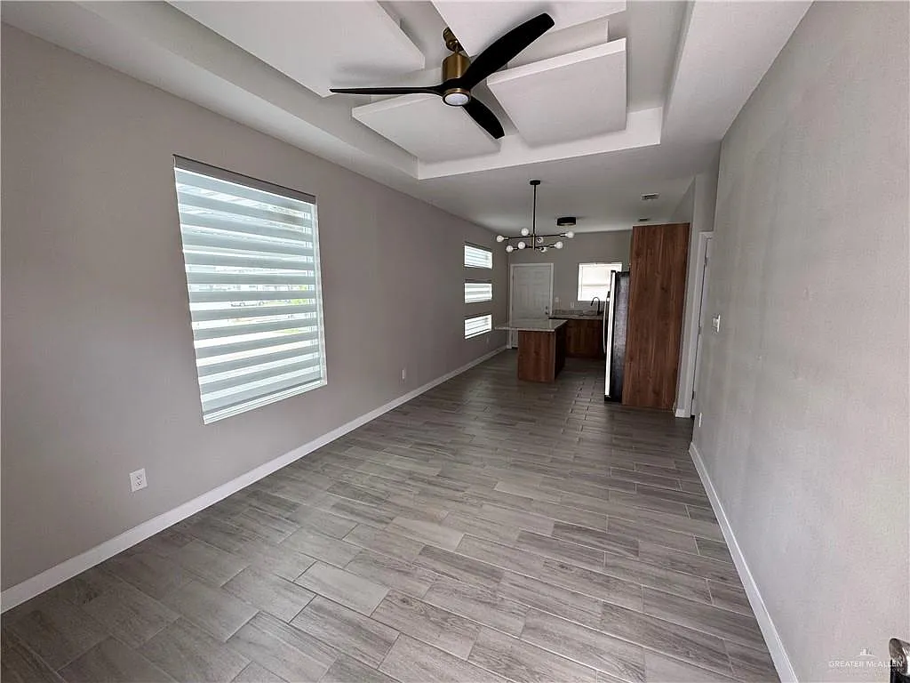 2 bed, 2.0 bath, 1000 sqft, $1,050 — Photo 2
