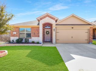 832 Hutchins Dr, Crowley, TX 76036