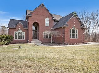 25586 Johns Rd, South Lyon, MI 48178
