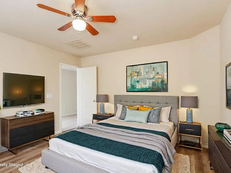 11026 W Wilshire Dr — Photo 9
