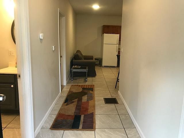 512 W 5th St Erie PA 16507 Apartments For Rent Zillow