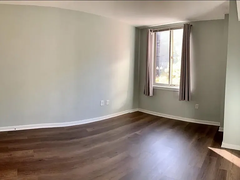 1000 New Jersey Ave SE #209 — Photo 9