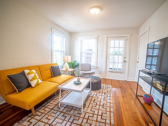 2nd image of 4204 Locust St APT 2N
