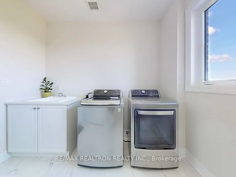 41 John Dallimore Dr — Photo 13