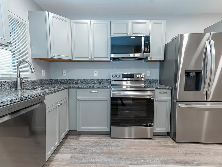 8 Enfield St #1 — Photo 4