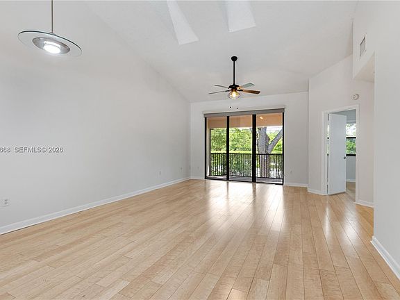 4th image of 104 NW 98th Ter #104