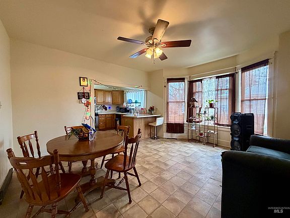 5th image of 710 Maple St