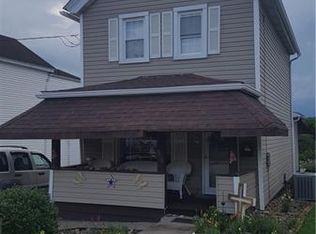 930 Howell St, Vandergrift, PA 15690