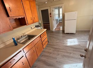 317 Grove St #1F, Woonsocket, RI 02895