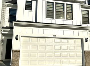 3277 Haflinger Dr, Zionsville, IN 46077