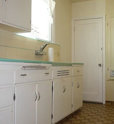 4th image of 225 Accacia St