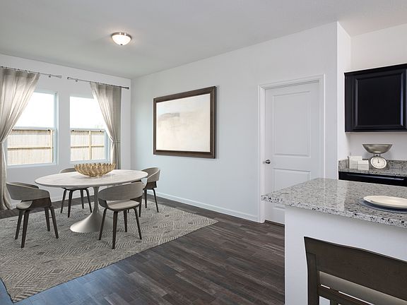 Luna Kitchen and Dining Room