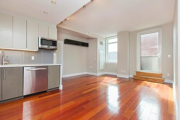 Rented by Keller Williams NYC | media 20