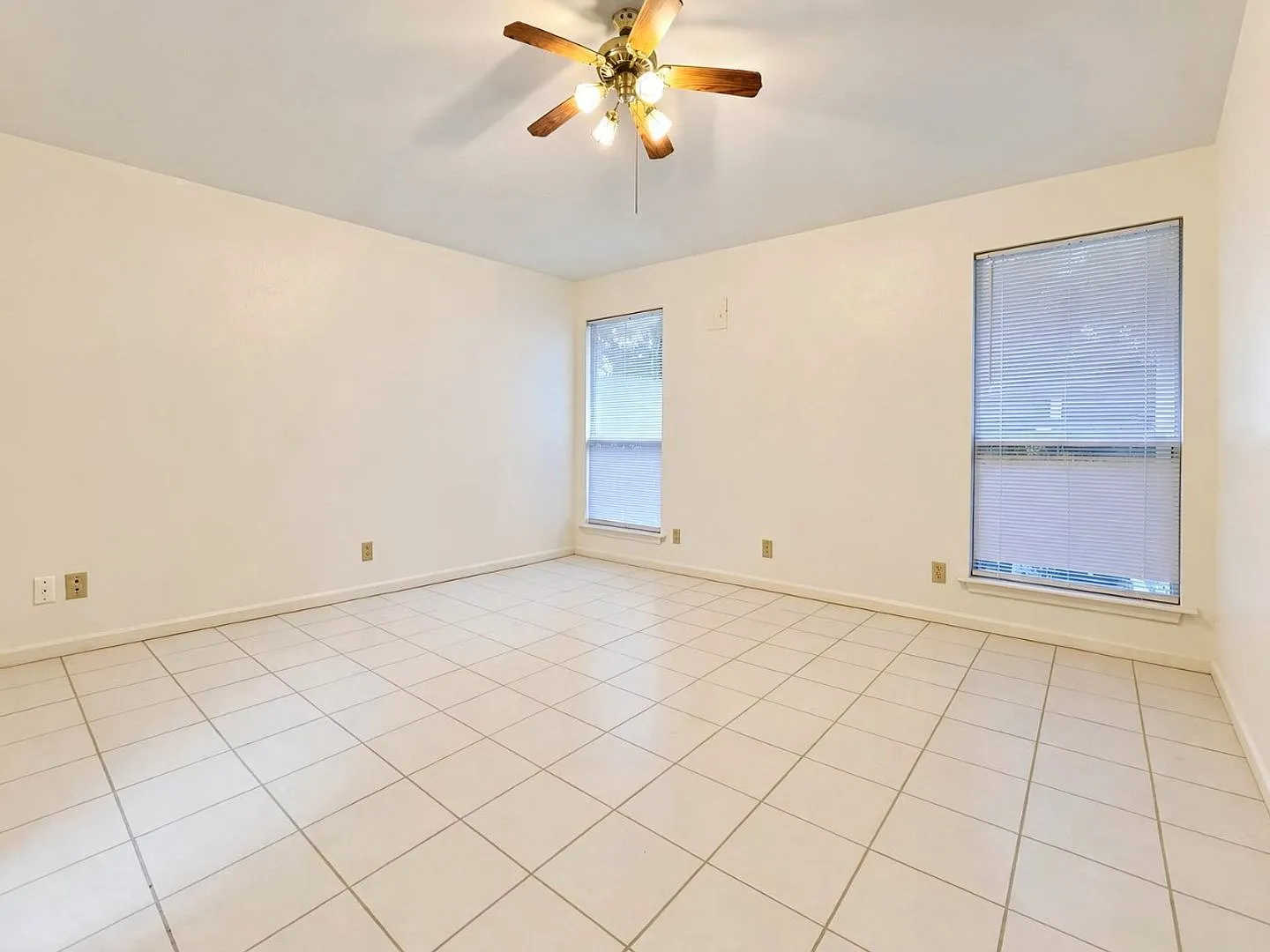 Beautiful 3 bedroom/2bathroom home in Temple! — Photo 4