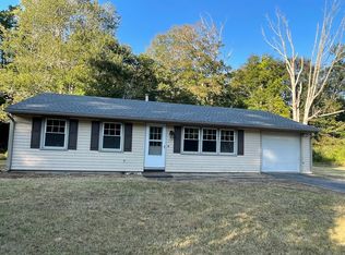 153 Meeting House Ln, Ledyard, CT 06339